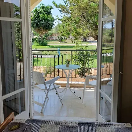 Kivotos Apartment *